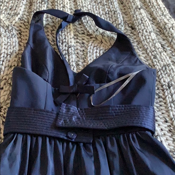 Vera Wang V Neck Halter Gown With Sash - Picture 5 of 6